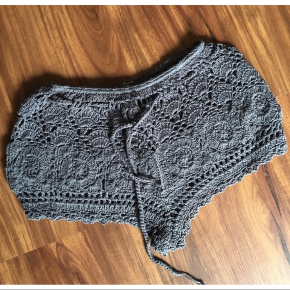 Andi Bagus crochet hot pants - Picture 3 of 5